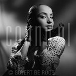 06-07-1984 Sade at studio in Amsterdam, The Netherlands.

[keywords]Black & White Image, Posed, Hand, Gloves, Singer[/keywords]